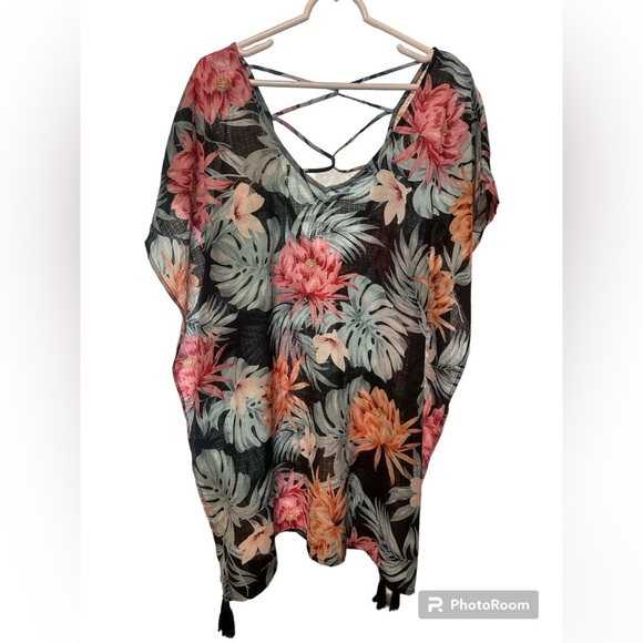 Kona Sol Tops - Kona Sol floral kaftan/cover up Size M